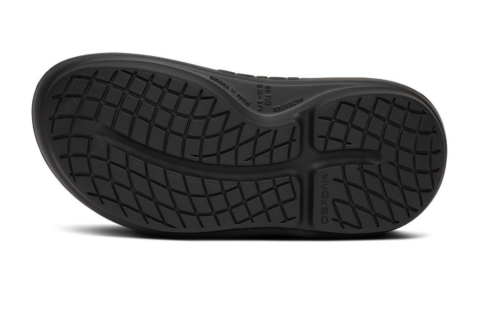 2400BLK Cloog PLUS Black - Women's